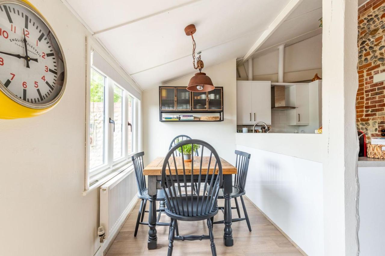 Host & - Nicholson Happisburgh